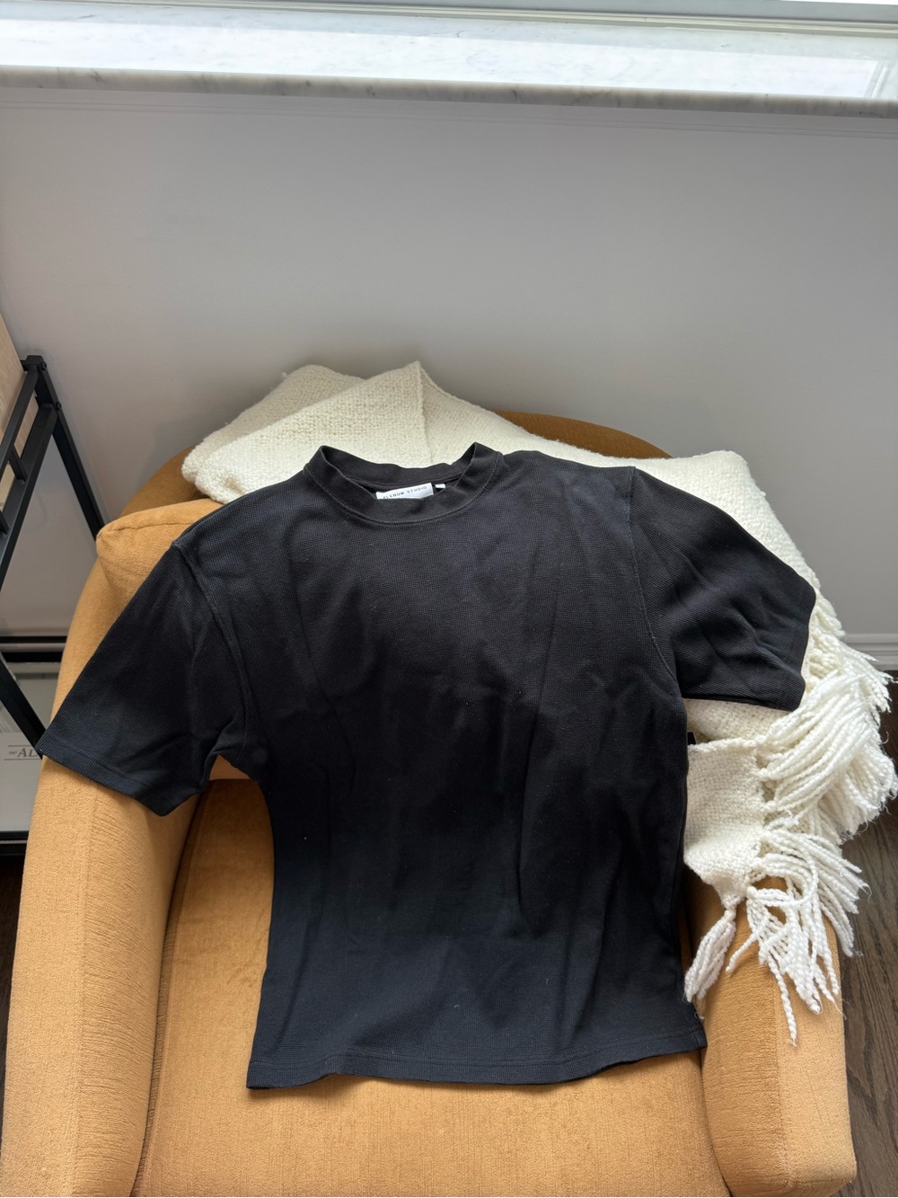 Men's Black Crewneck Short-Sleeve Tee
